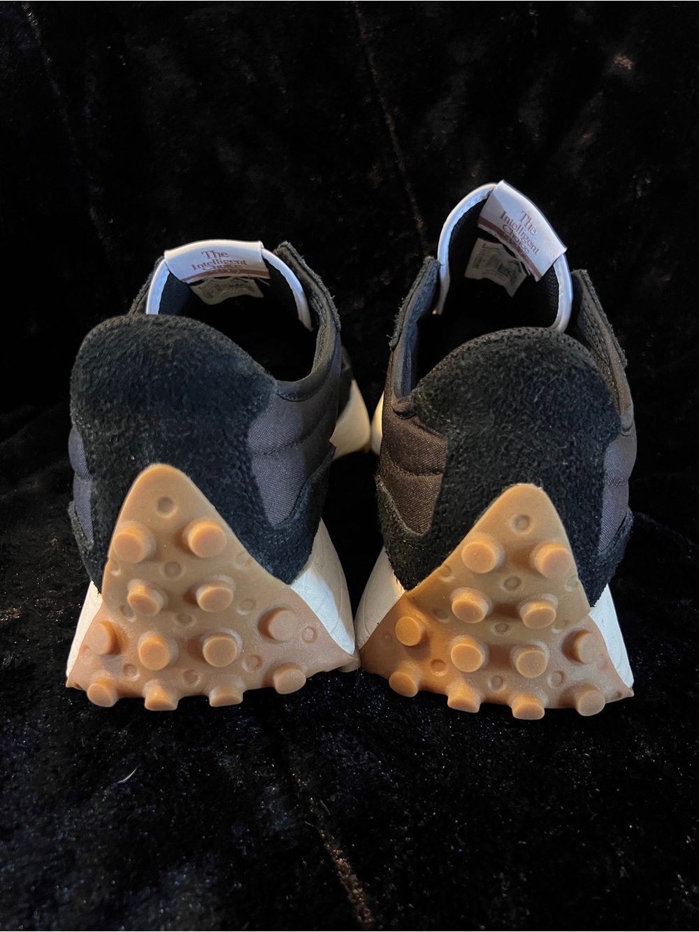 New Balance 327 Black White Gum Sneakers Women’s 12 / Men’s 10.5 - Picture 4 of 6